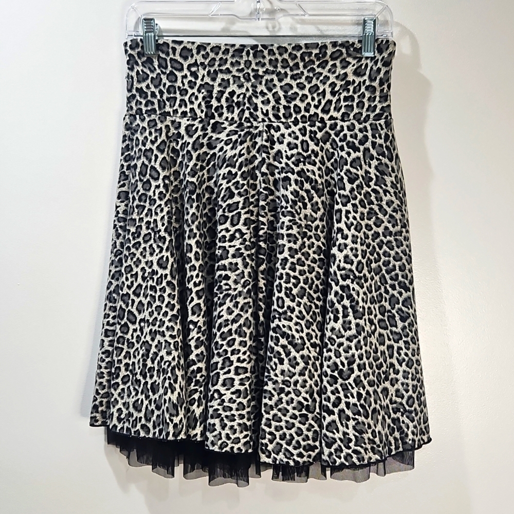 Leopard Print Skirt - Picture 2 of 9